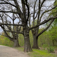 Foto tirada no(a) Stünzer Park por | E. em 4/25/2023