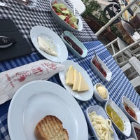 Foto diambil di Deniz Kızı Coffee &amp;amp; Fast Food oleh Onur K. pada 8/16/2017