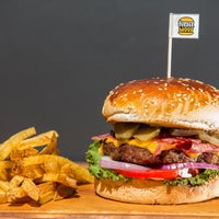 Foto scattata a Burger Mood da Burger Mood il 7/13/2017