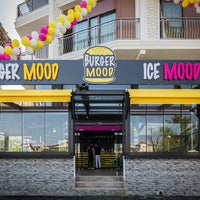 Foto tomada en Burger Mood  por Burger Mood el 7/13/2017