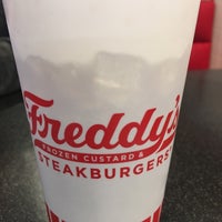 Photo taken at Freddy&amp;#39;s Frozen Custard &amp;amp; Steak Burgers by Pete J. on 12/8/2018
