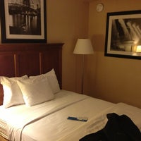 Photo taken at Garden Inn &amp;amp; Suites Hotel at JFK by Bela on 3/14/2013