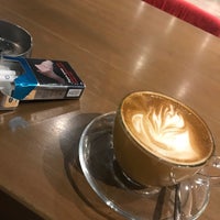 Foto tirada no(a) Lochka Cafe &amp;amp; Restaurant por Hayriye A. em 11/5/2018