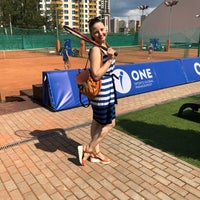 Das Foto wurde bei Академия тенниса Александра Островского von Lily N. am 8/5/2018 aufgenommen