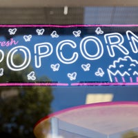 Foto diambil di Reel Popcorn oleh Reel Popcorn pada 8/8/2017