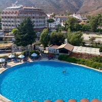 รูปภาพถ่ายที่ Martı La Perla Hotel โดย Nikita K. เมื่อ 8/9/2022