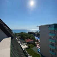 Photo taken at Galeri Resort Hotel by Özgür . on 8/8/2021
