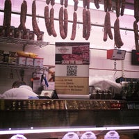 2/1/2014 tarihinde Cynthia P.ziyaretçi tarafından International Meat Market'de çekilen fotoğraf