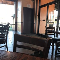 8/7/2018 tarihinde Julie M.ziyaretçi tarafından West Caribbean Cuban Resturant'de çekilen fotoğraf