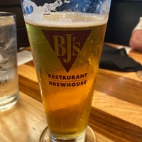 Photo taken at BJ&amp;#39;s Restaurant &amp;amp; Brewhouse by Carin T. on 9/11/2020