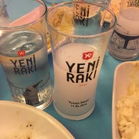 รูปภาพถ่ายที่ Sokak Restaurant Cengizin Yeri โดย Emre 😎 เมื่อ 5/14/2016