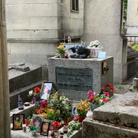 Photo taken at Tombe de Jim Morrison by Haneul L. on 7/28/2022
