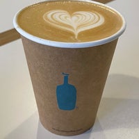Photo taken at Blue Bottle Coffee by Sage Y. on 10/28/2022