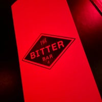 รูปภาพถ่ายที่ The Bitter Bar โดย Sage Y. เมื่อ 11/13/2022