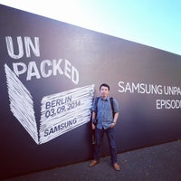 Photo taken at Samsung Unpacked 2014 Episode 2 by Trần Quốc Huy on 9/3/2014