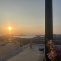 6/30/2023 tarihinde Gamze A.ziyaretçi tarafından Rosemary Restaurant Santorini'de çekilen fotoğraf