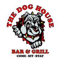 Снимок сделан в The Dog House Bar And Grill пользователем Chad H. 7/6/2011