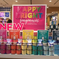 Photo taken at Bath &amp;amp; Body Works by ★☆ Bunny L. on 6/5/2020