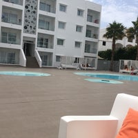 Foto tomada en Ibiza Sun Apartments  por S A. el 7/19/2017