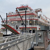 Foto diambil di Savannah&amp;#39;s Riverboat Cruises oleh Nikko M. pada 9/19/2020