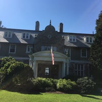 Photo taken at Blithewold Mansion, Gardens &amp;amp; Arboretum by Sidney K. on 9/29/2018