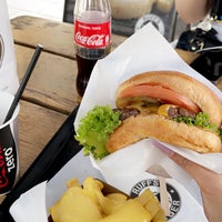 Foto diambil di Ruff&amp;#39;s Burger Marienplatz oleh GHADA pada 5/11/2022