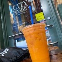 Foto tirada no(a) City Market Coffee Roasters por Scott T. em 5/31/2021