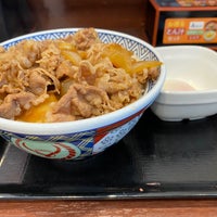 Photo taken at Yoshinoya by ぱんぷきん on 3/4/2021