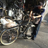 4/2/2013にAbrilがTaller de bicicletasで撮った写真