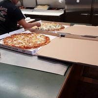 Снимок сделан в Gallucci&amp;#39;s Pizzeria пользователем Gallucci&amp;#39;s Pizzeria 7/25/2017