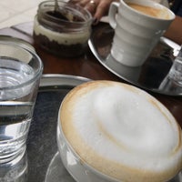 7/17/2017 tarihinde Goktug G.ziyaretçi tarafından Tabure Coffee'de çekilen fotoğraf