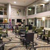 Снимок сделан в La Quinta Inn &amp;amp; Suites Dallas - Addison Galleria пользователем Joanne C. 11/28/2021