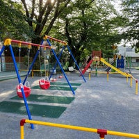 Photo taken at 港区立白金児童遊園（猿町公園） by Manami on 8/19/2021