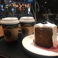 Photo taken at Tully&amp;#39;s Coffee by Manami on 11/3/2018