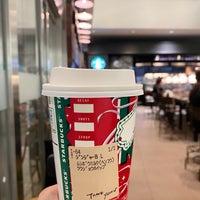 Photo taken at Starbucks by Manami on 11/10/2021