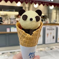 Photo taken at gelato pique cafe creperie by Manami on 6/16/2022