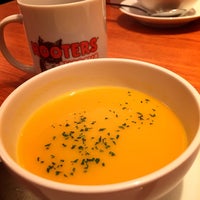 Photo taken at Hooters by Manami on 11/24/2016