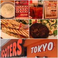 Photo taken at Hooters by Manami on 4/17/2017