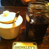 รูปภาพถ่ายที่ Brinkley&#39;s Station โดย Rachel R. เมื่อ 1/19/2013