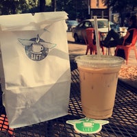 Foto tomada en Lift Coffee Shop &amp;amp; Café  por Yousef el 9/28/2017