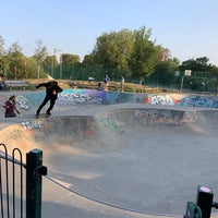 Photo taken at Clissold wheels skatepark by Tobi C. on 9/20/2020