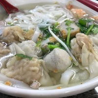 Photo taken at Lam Hoa Thuan Restaurant by Kent on 12/7/2019