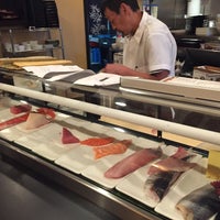 รูปภาพถ่ายที่ Sushi Joa - Kirkland โดย Chris N. เมื่อ 6/25/2015