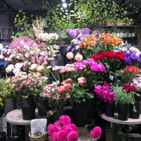 Photo taken at Aoyama Flower Market by Masayuki I. on 5/1/2019