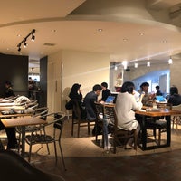Photo taken at Blenz Coffee by Masayuki I. on 4/10/2019