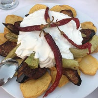 Foto scattata a Ömür Liman Restaurant da Zeliha O. il 7/26/2017