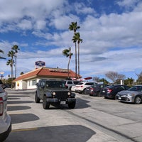 Photo taken at In-N-Out Burger by Fabio P. on 12/30/2019