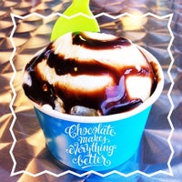 Foto tirada no(a) Sub Zero Yogurt and Ice Cream por ChatterBox Christie em 6/30/2014