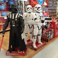 Photo taken at Toys&amp;quot;R&amp;quot;Us by ChatterBox Christie on 12/18/2015