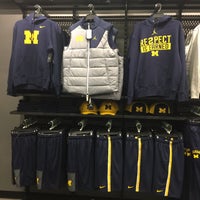 downtown nike outlet